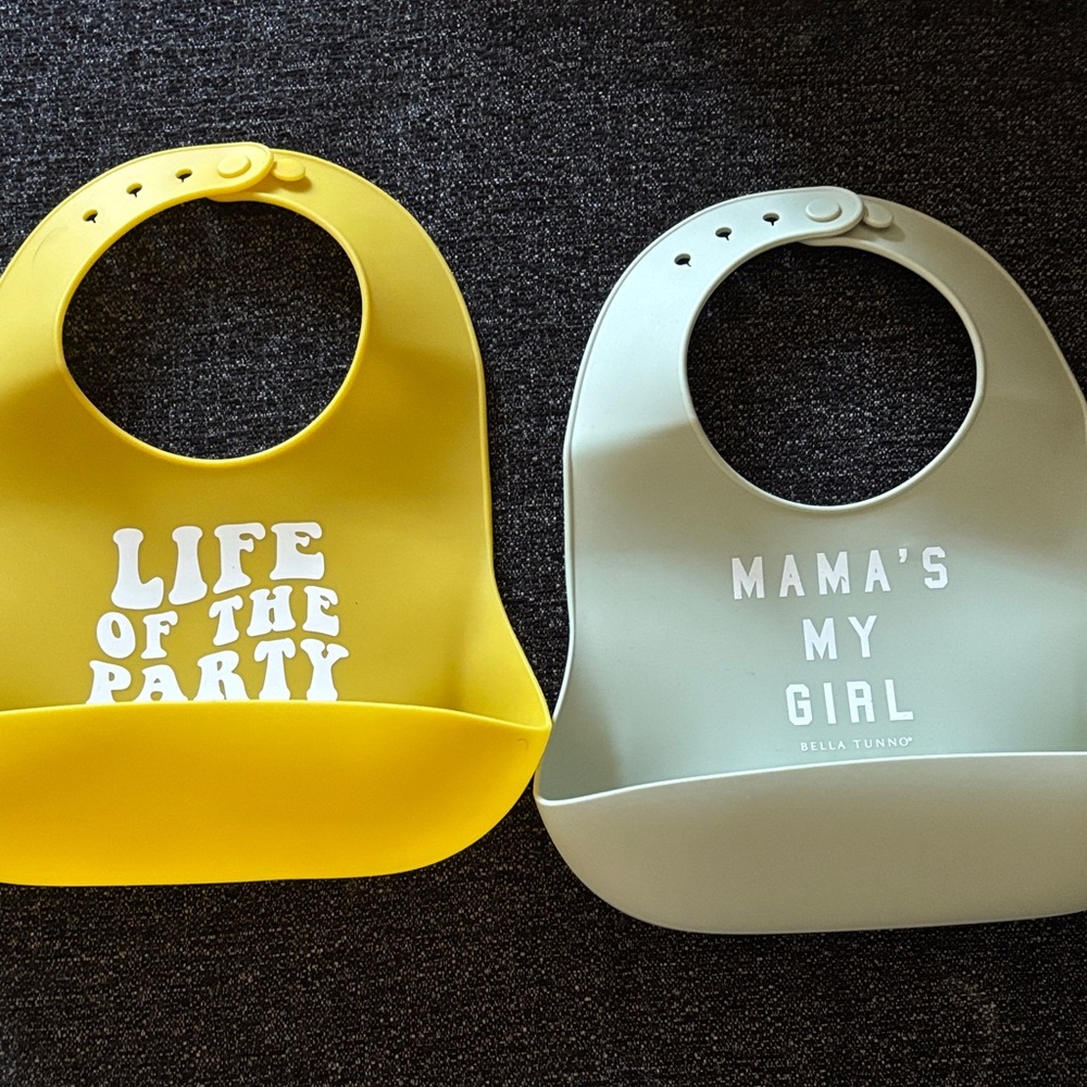 Bella Tunno Silicone Bib Duo - Yellow and Gray